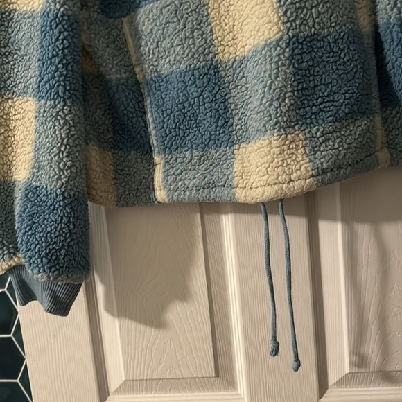 Blue and White Check pullover fleece size large L - cozy and cute! Billabong - Picture 4 of 6